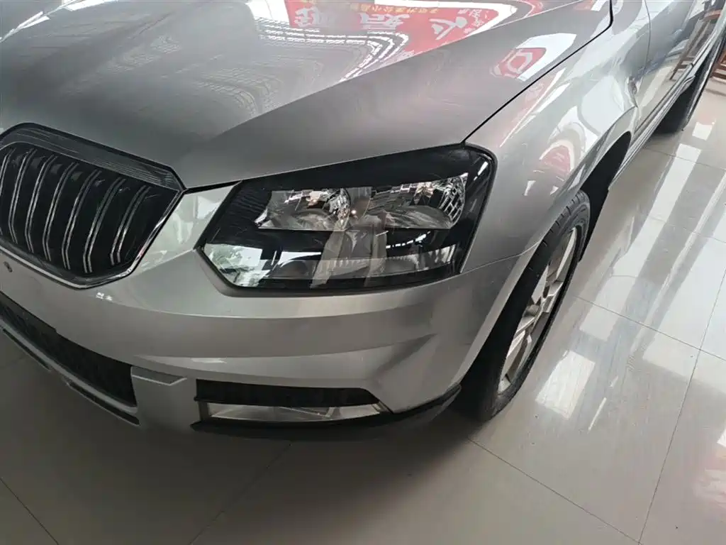 Škoda Yeti 2014 1.4TSI DSG Explorer фото 24