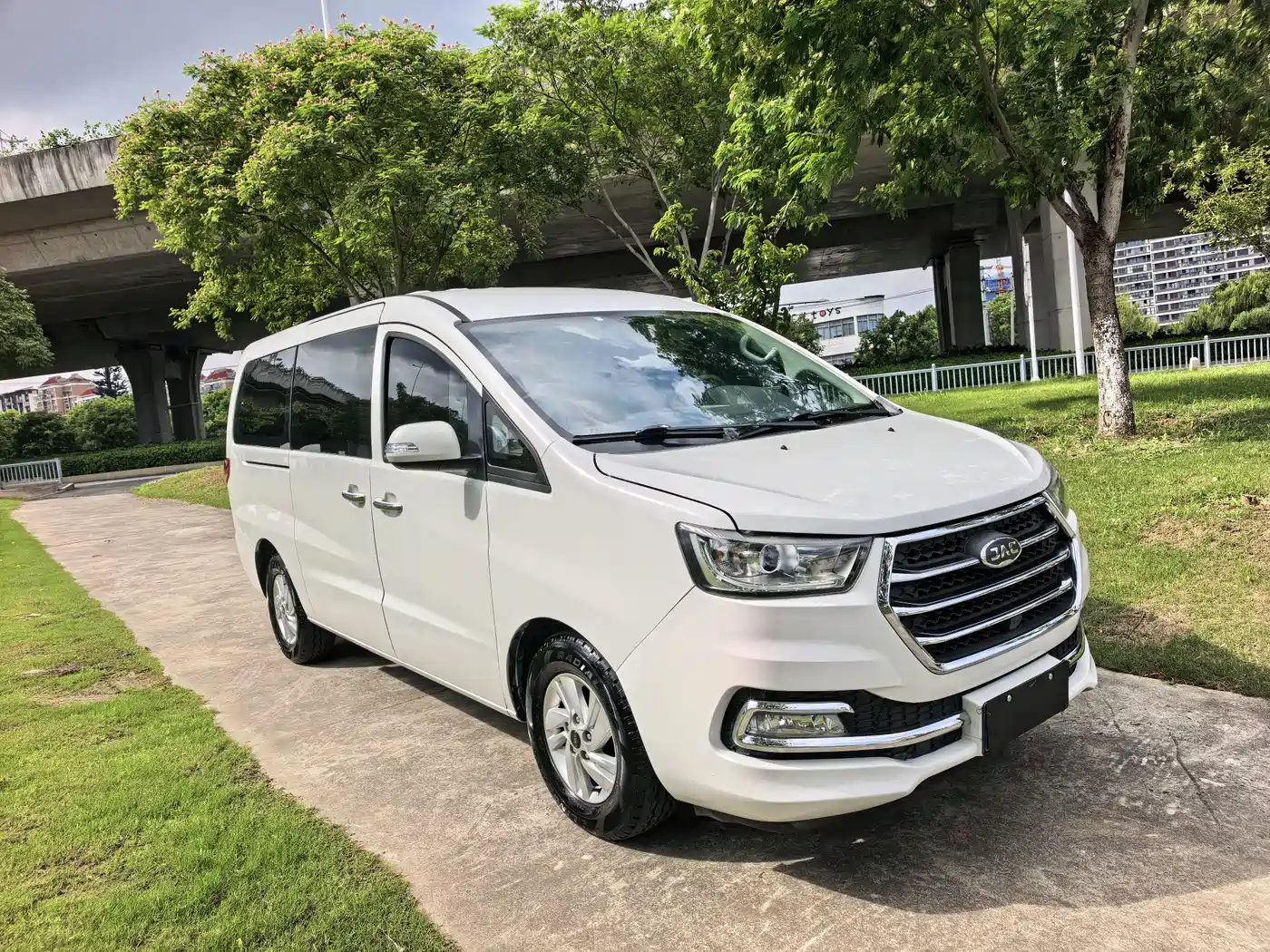 JAC Refine Refine M4 2017 2017 1.9T Diesel Manual Luxury