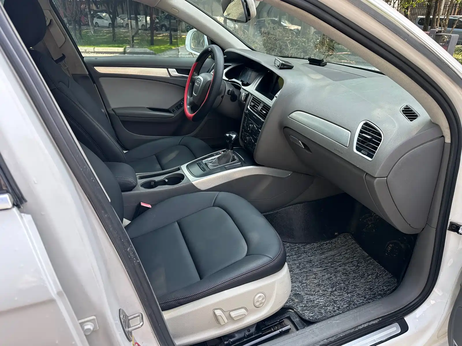 Photo 16 - Audi A4L