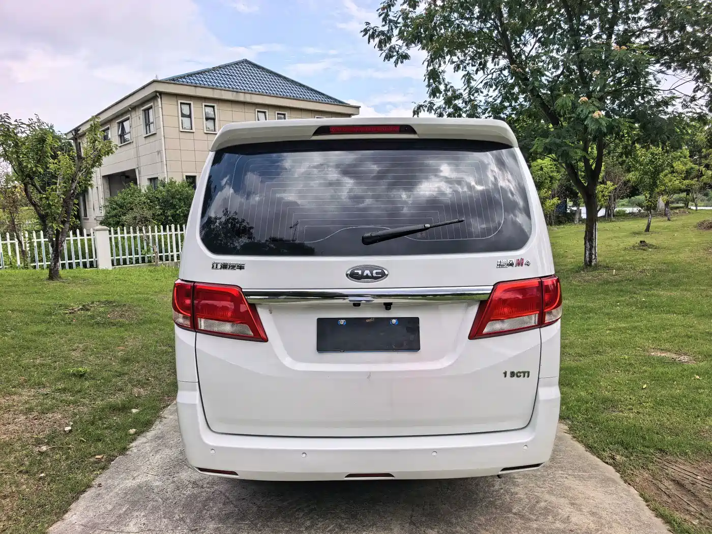 JAC Refine Refine M4 2017 2017 1.9T Diesel Manual Luxury