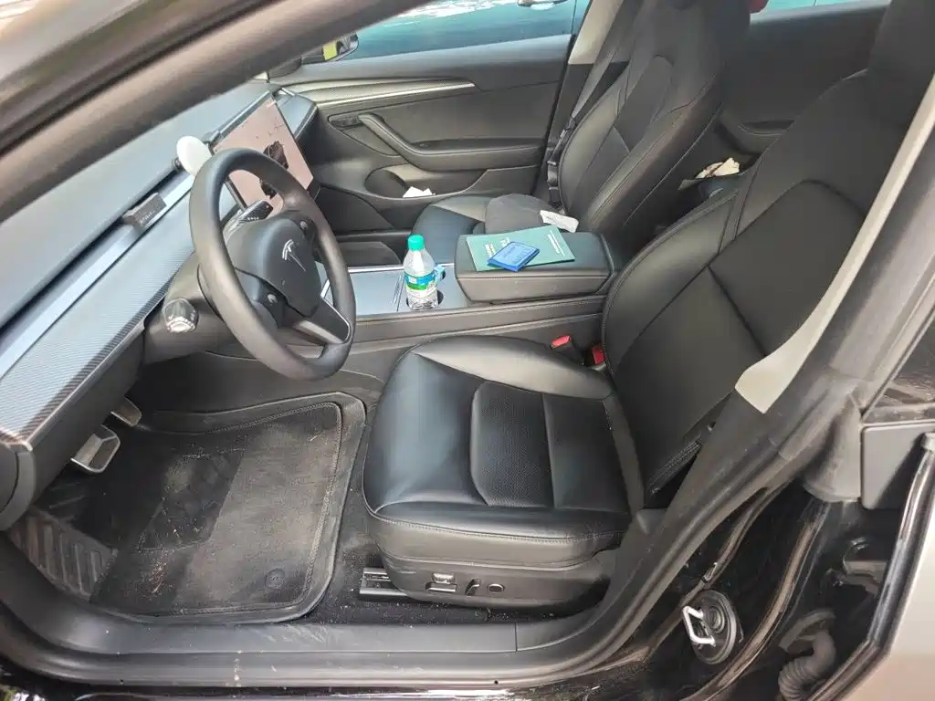 Фото 8 - Tesla Model 3