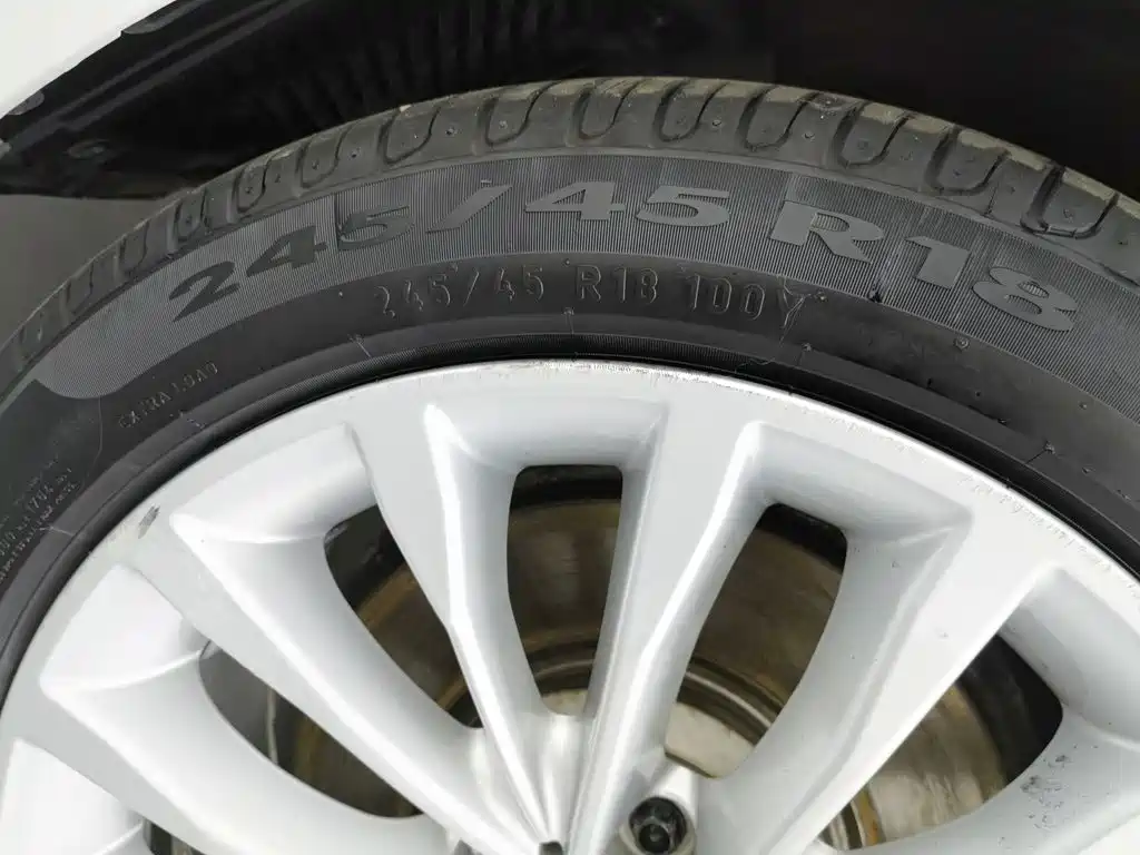 Фото 24 - BMW 5 Series