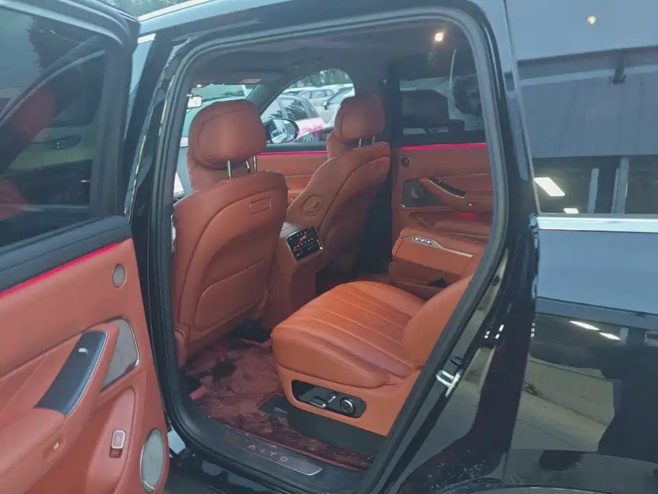 AITO Wenjie AITO M8 2026 2025 Model Extended Range Max+ Edition 53.4kWh 6-Seater