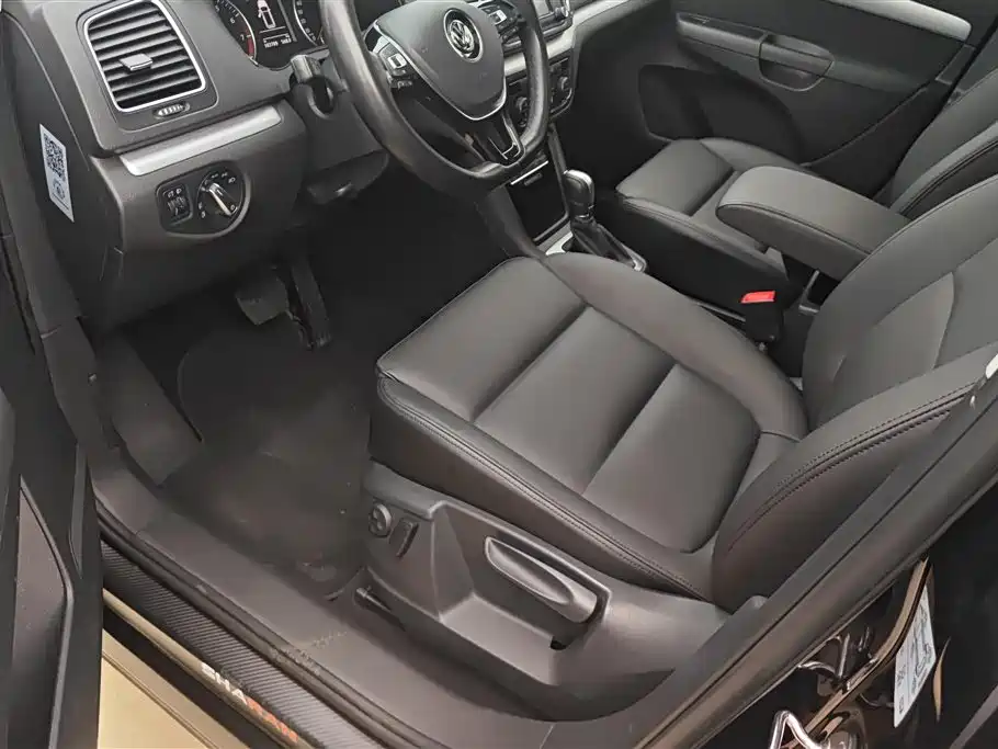 Volkswagen Sharan 2016 380TSI Comfort 7-seater фото 9