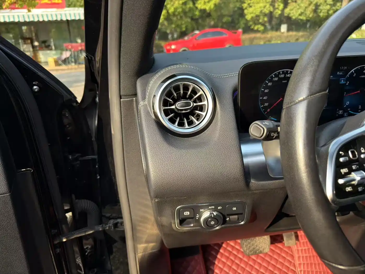 Mercedes-Benz GLB 2020 GLB 200 Dynamic фото 14