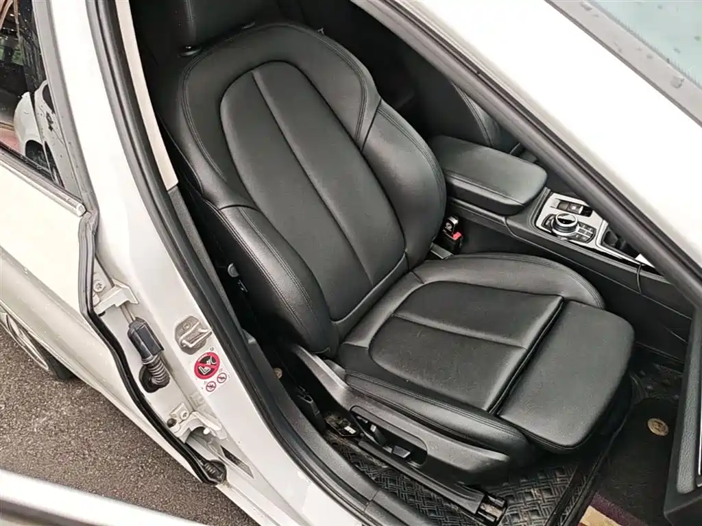 BMW 1 Series 2017 120i Design Package фото 25