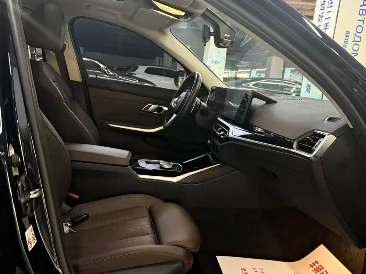 BMW 3 Series 2024 320i M Sport Package фото 13