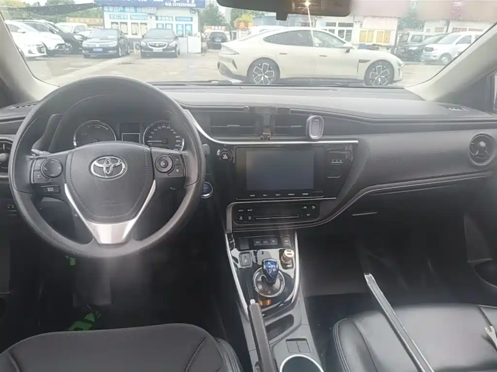 Toyota Levin Twin Engine E+ 2019 1.8PH GS E-CVT Elite Sunroof Edition фото 10