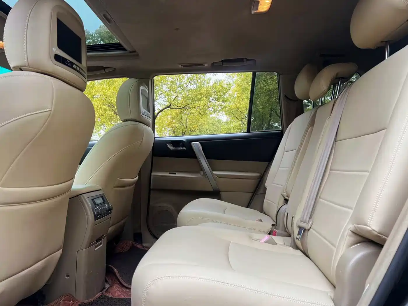 Toyota Highlander 2009 2.7L 2WD 7-seater Luxury Edition фото 12