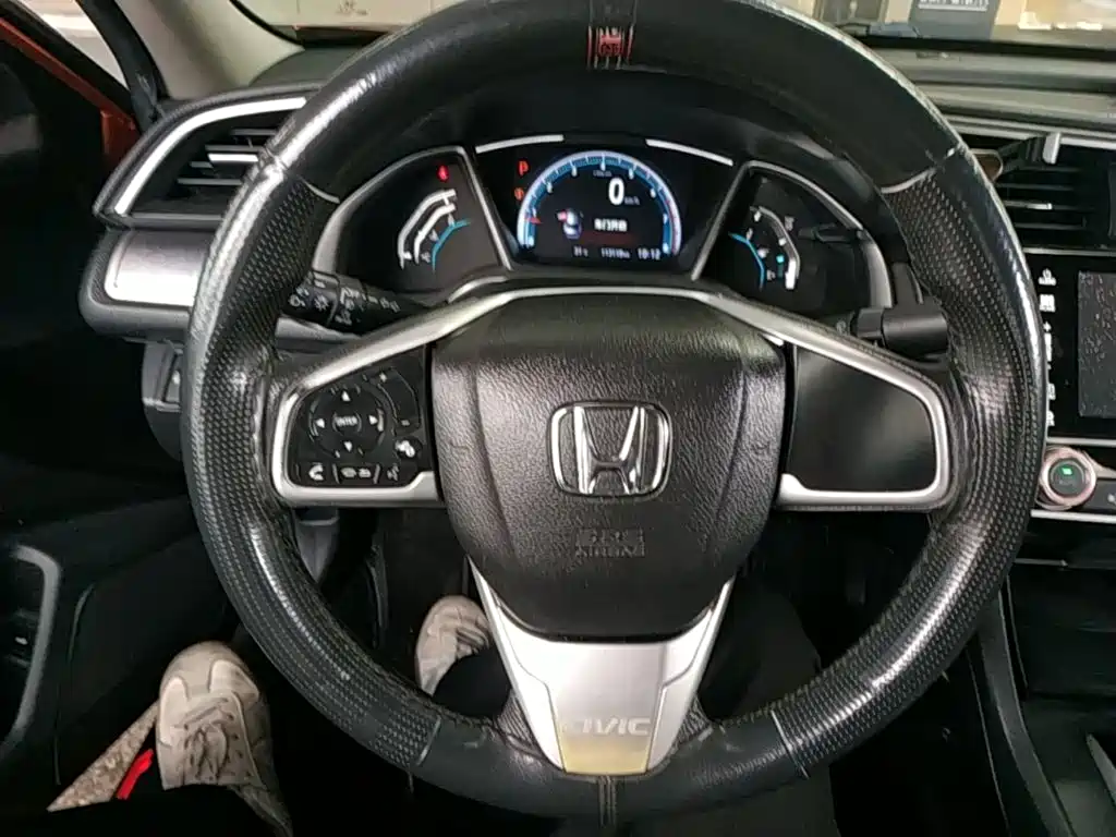 Фото 15 - Honda Civic