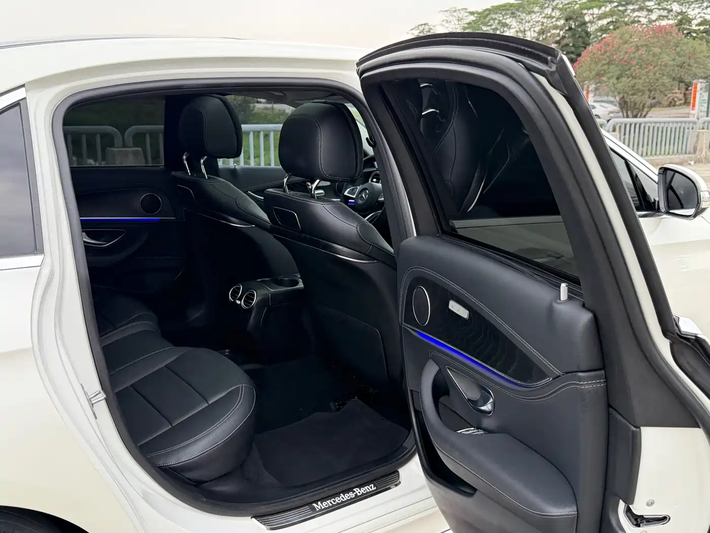 Mercedes-Benz E-Class 2018 Facelift E 200 L Sport фото 24