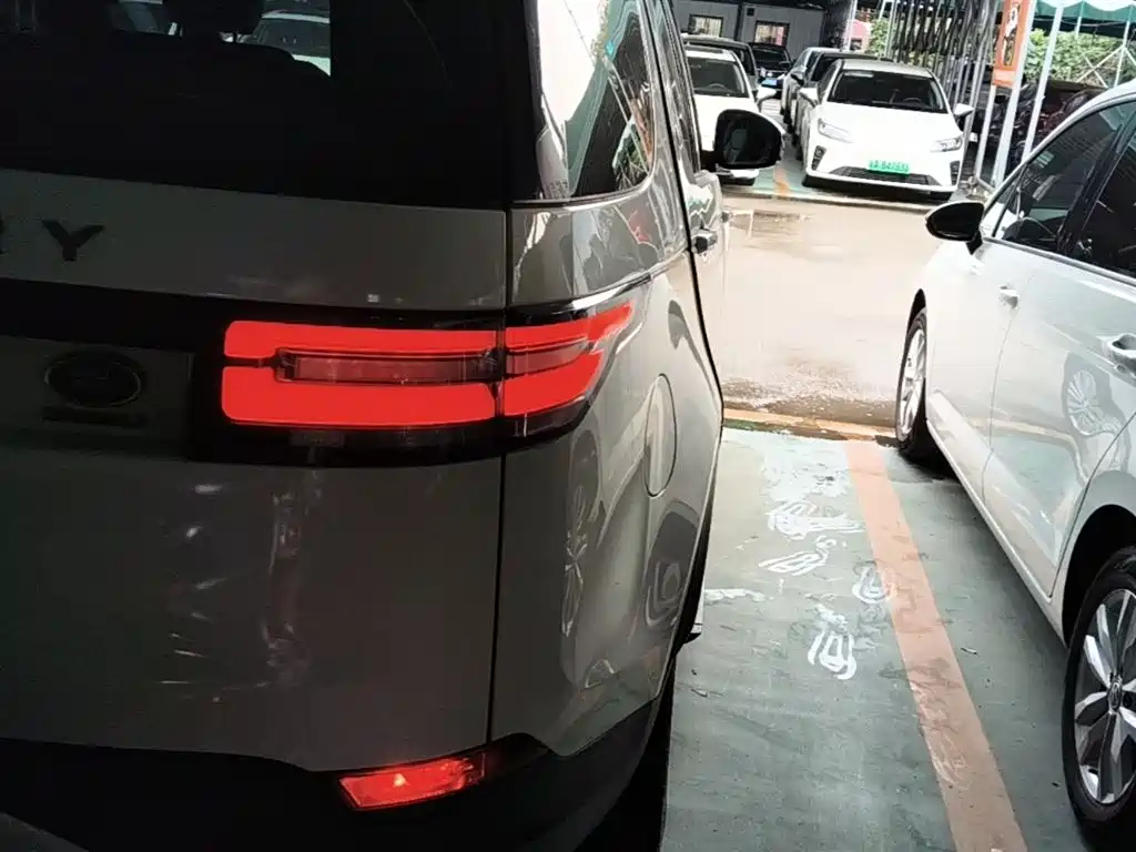 Land Rover Discovery 2017 3.0 SC V6 HSE фото 8