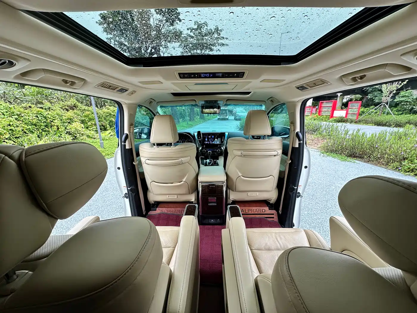Toyota Alphard 2019 Hybrid 2.5L Luxury фото 14