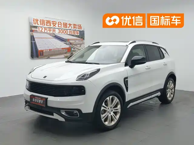 Lynk & Co 01 2017 2.0T 2WD Pro Version — фото 1