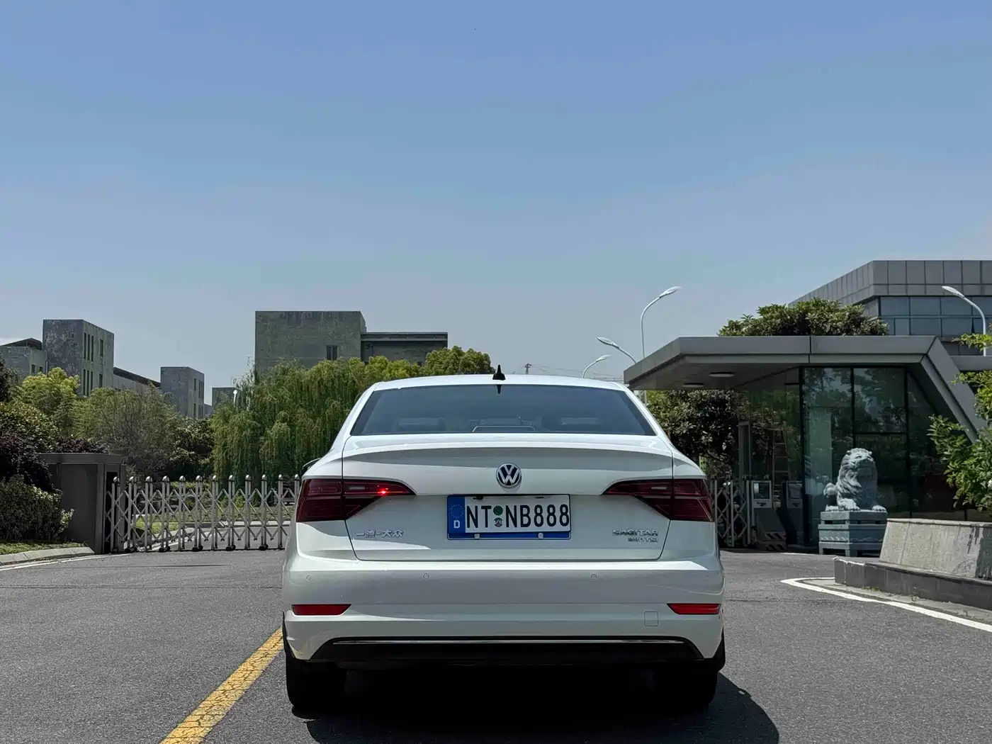 Volkswagen Sagitar 2021 280TSI DSG Comfort Smart Connect Edition фото 8