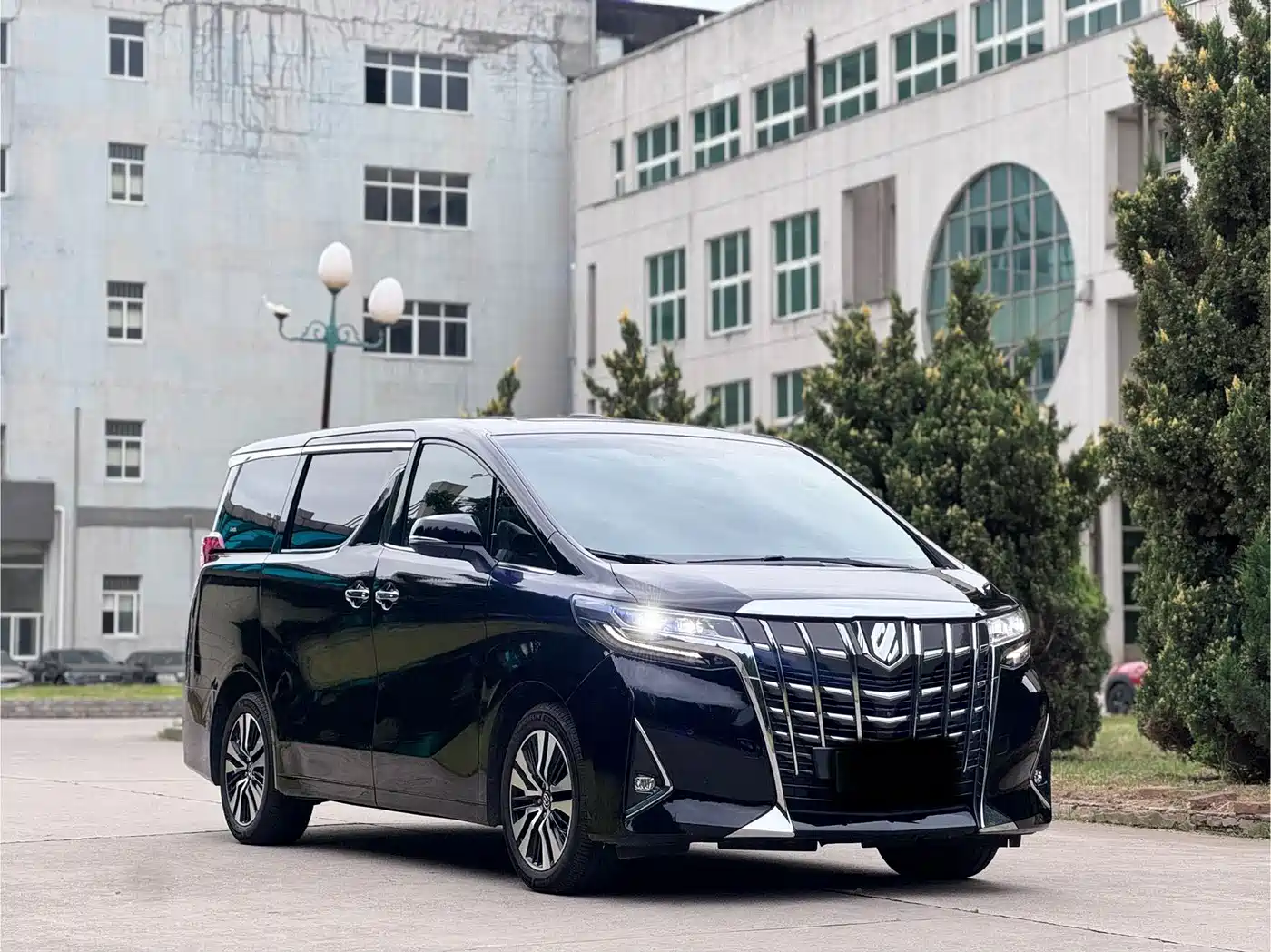Toyota Alphard 2018 Facelift 3.5L Luxury Edition фото 3