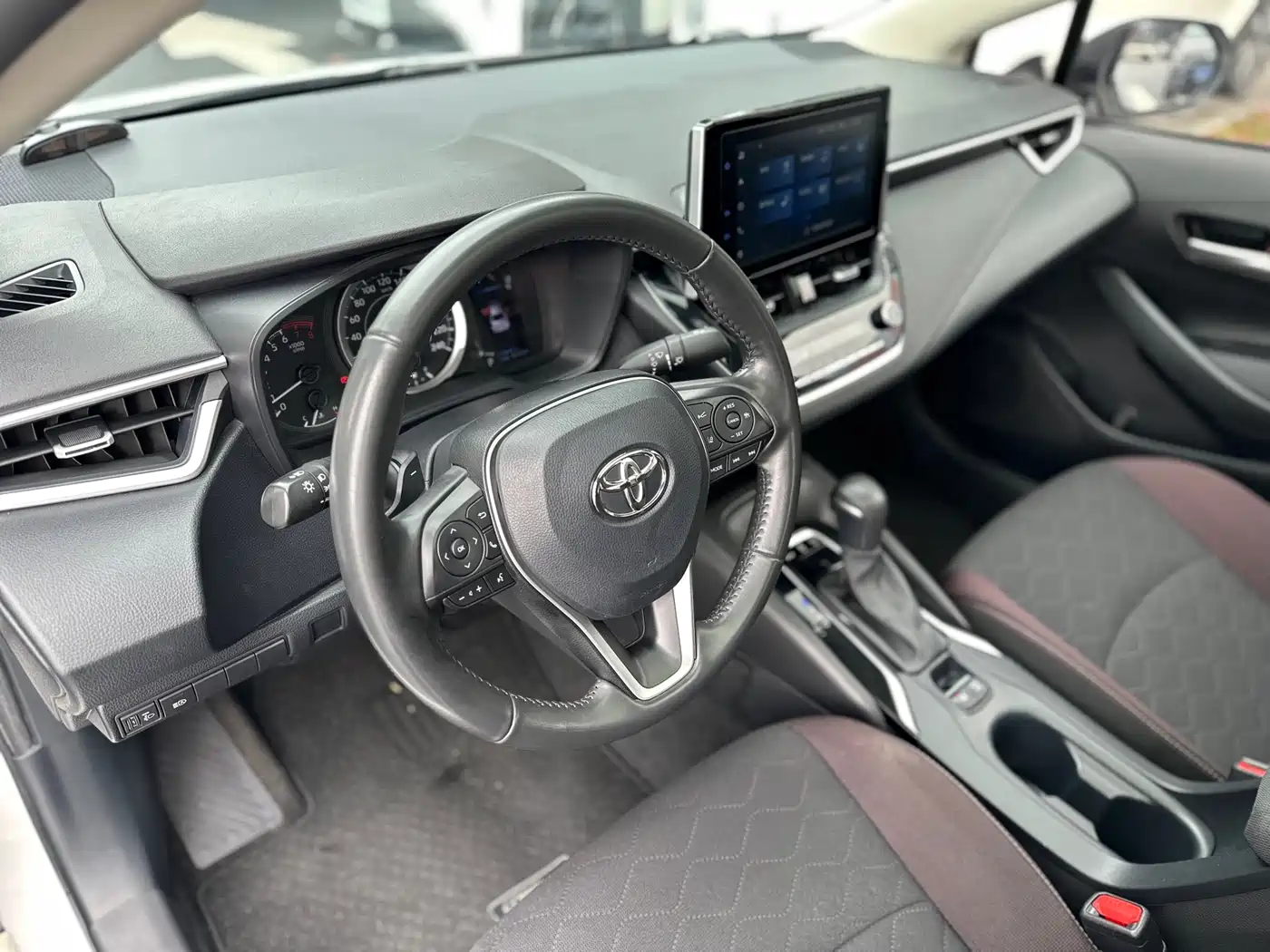 Toyota Corolla 2021 1.2T S-CVT Sport Edition фото 9