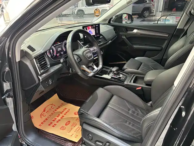 Audi Q5L 2023 45T Luxury Dynamic — фото 4