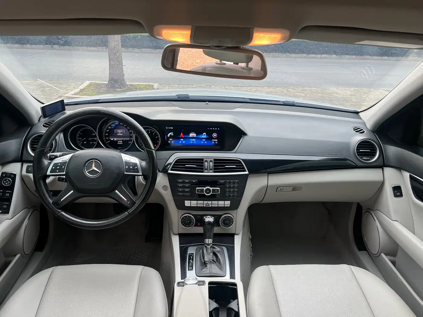 Mercedes-Benz C-Class 2013 Model C 180 CGI Classic фото 5
