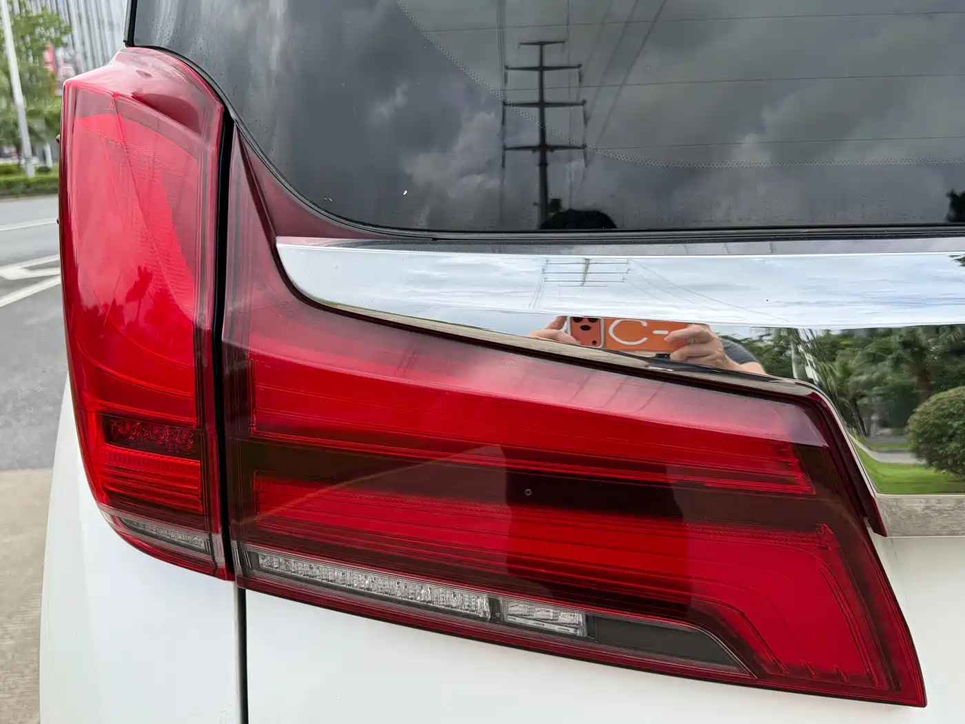 Toyota Alphard 2018 Facelift 3.5L Luxury Edition фото 22