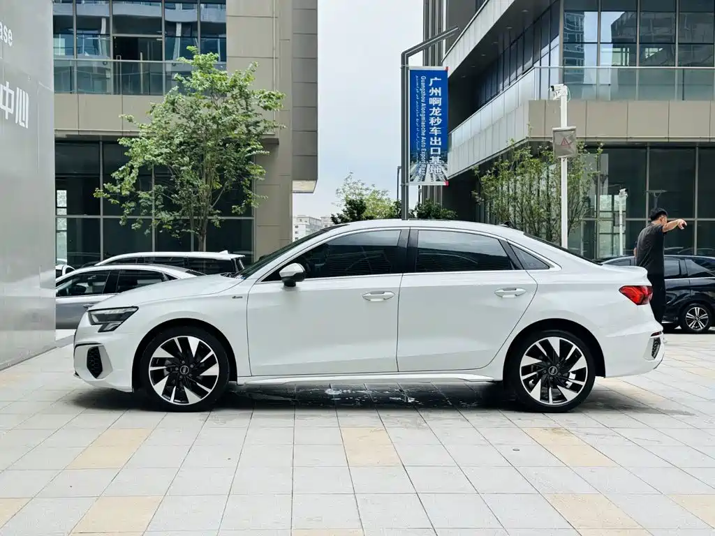 Фото 4 - Audi A3