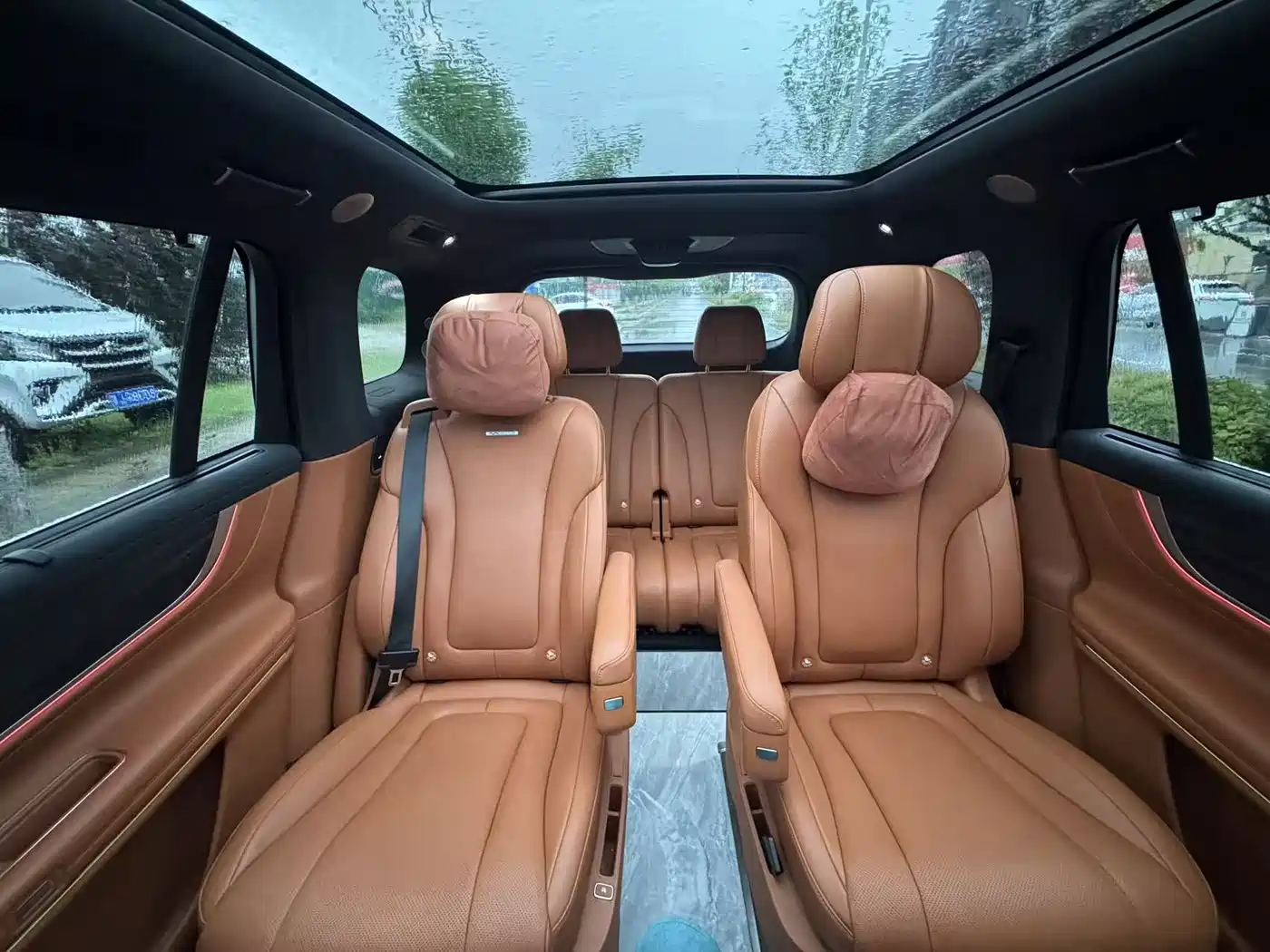 AITO Wenjie AITO M9 2024 Extended Range Ultra 42kWh 6-Seater фото 18