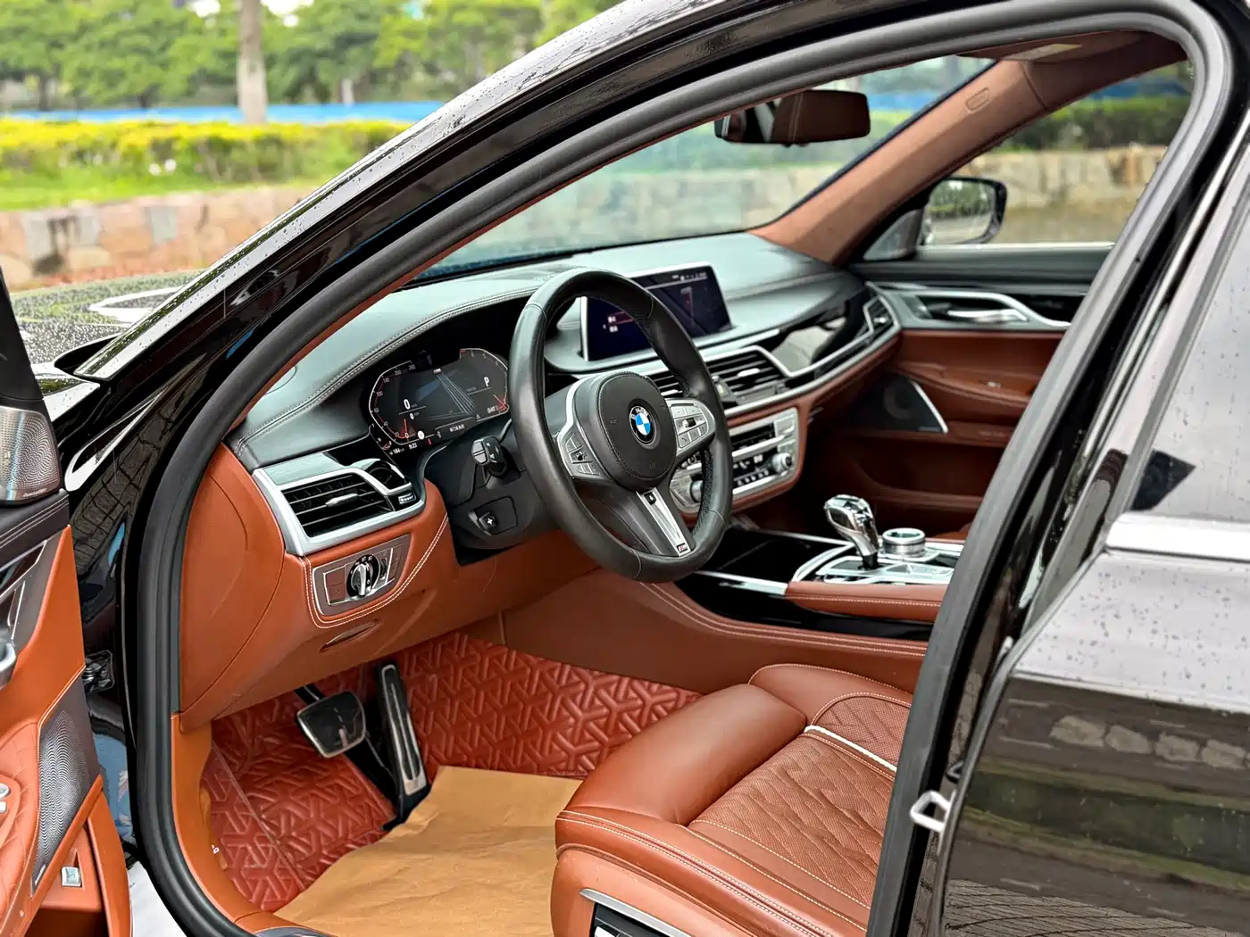 BMW 7 Series 2019 Facelift 740Li xDrive Executive M Sport Package фото 5