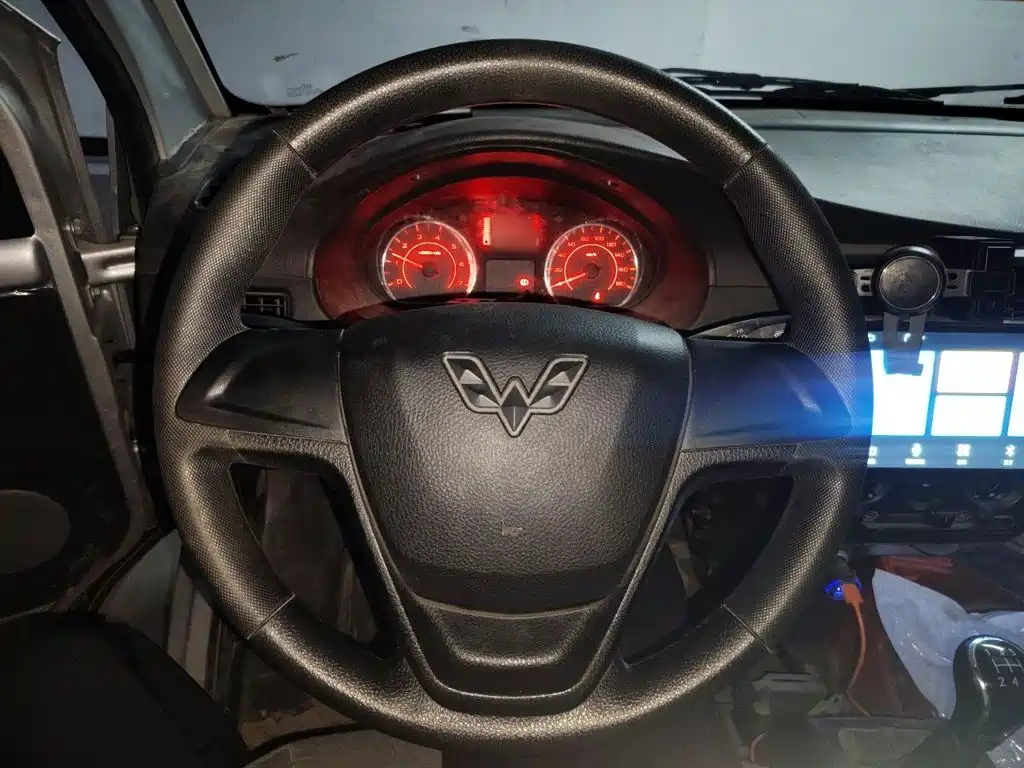 Wuling Motors Wuling Rongguang 2025 2021 1.5L Extended Basic Windowless Van 2-Seater L3C