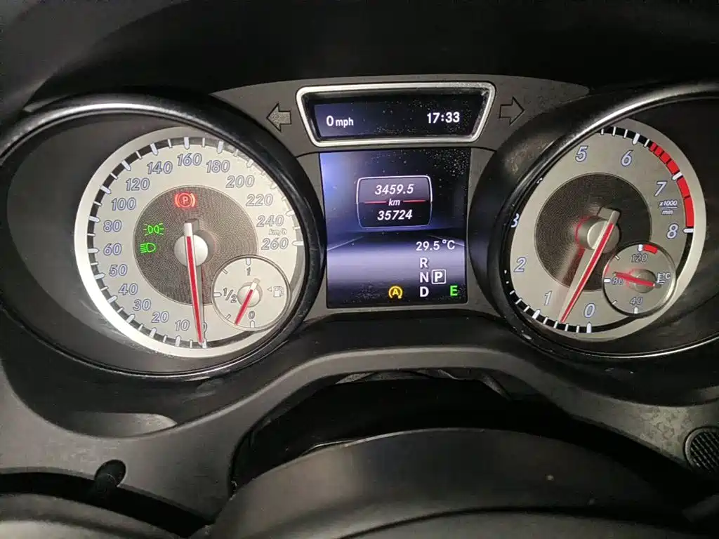 Mercedes-Benz GLA 2015 2015 GLA 200 Dynamic