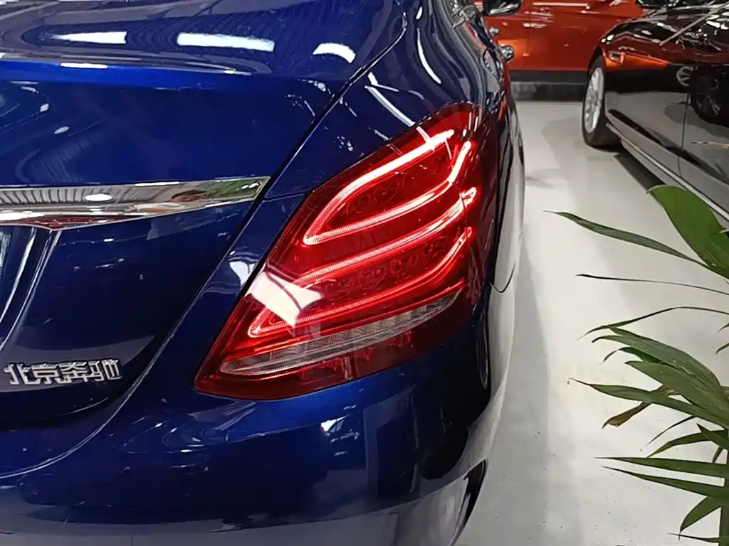 Mercedes-Benz C-Class 2017 Facelift C 200 L Sport Edition фото 8