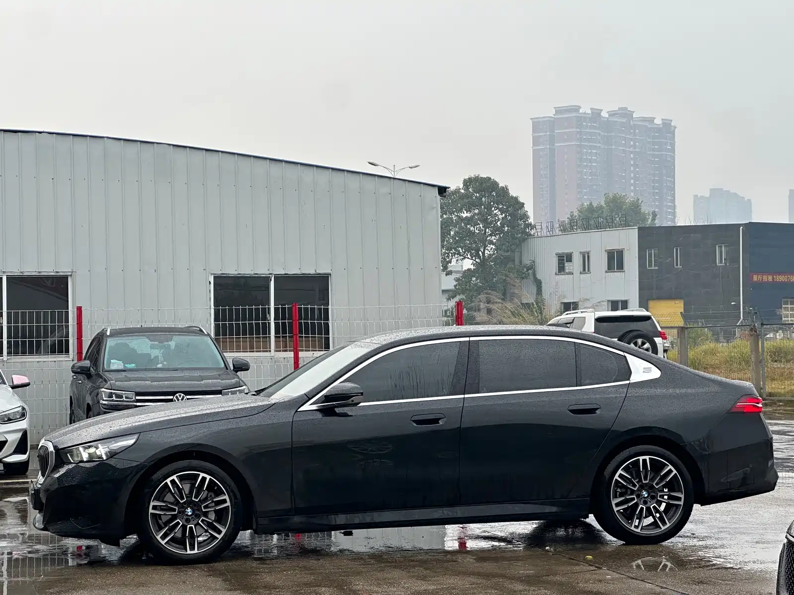 Фото 2 - BMW 5 Series