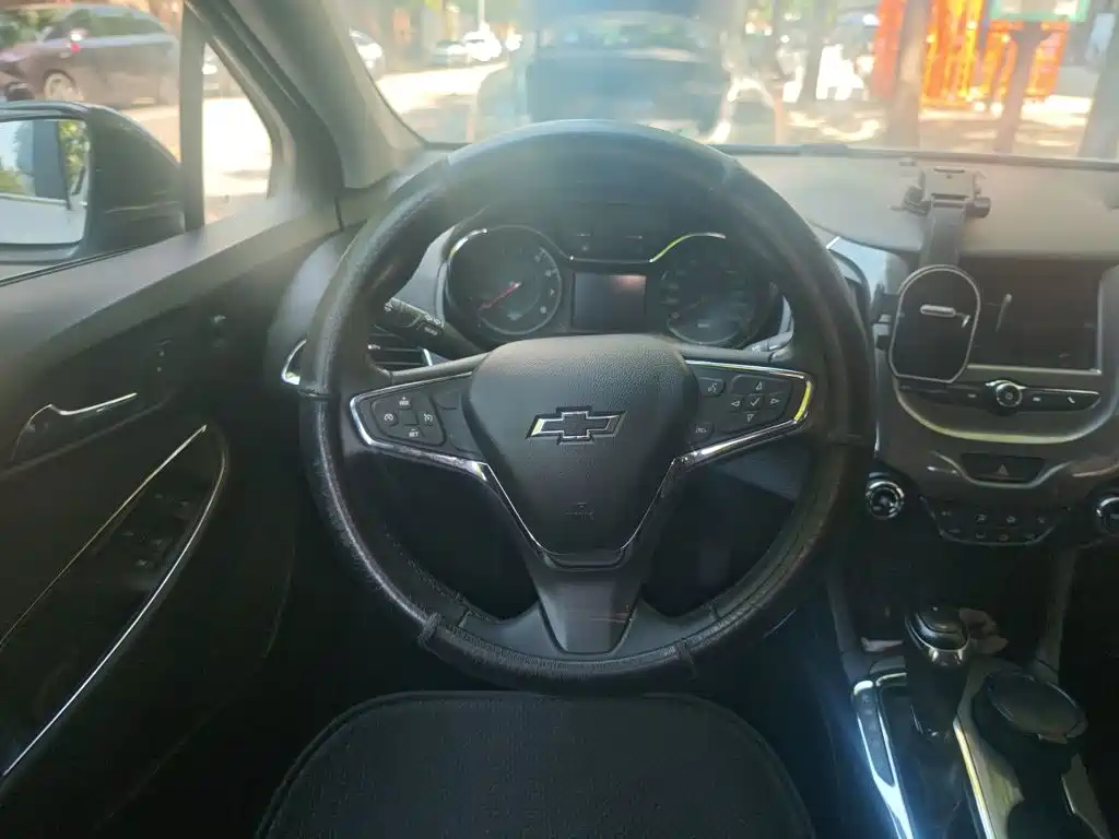 Chevrolet Cruze 2019 2018 Redline 320 Automatic Pioneer Edition