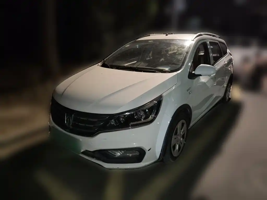 Baojun 310W 2017 2017 1.5L Manual Comfort China V