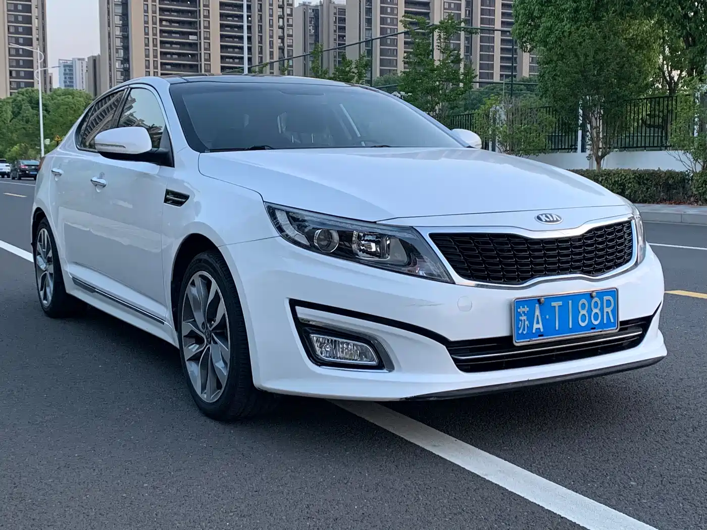 Kia K5 2014 2.0L Automatic LUXURY фото 3