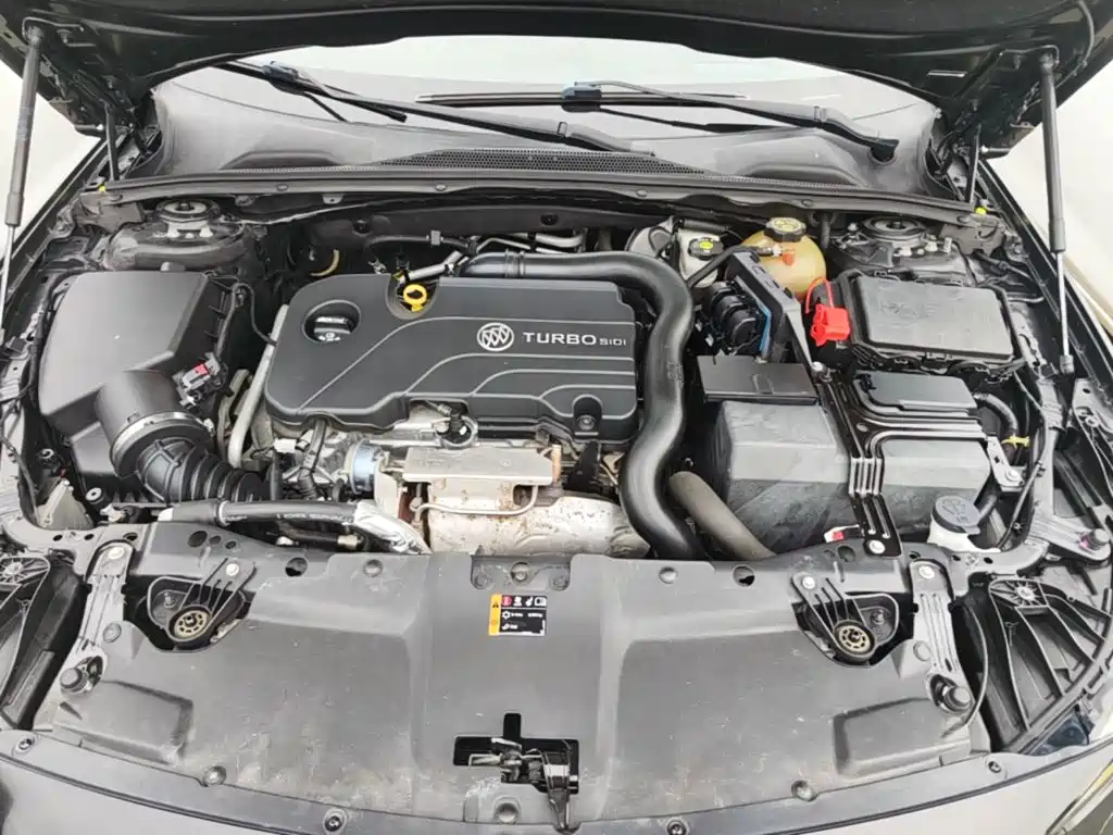 Photo 20 - Buick Regal