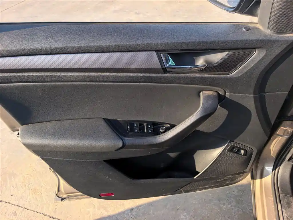 Škoda Kodiaq 2020 TSI330 5-Seater 2WD Comfort Edition фото 8