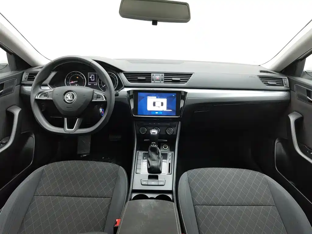 Škoda Superb 2019 TSI280 DSG Standard Edition фото 5