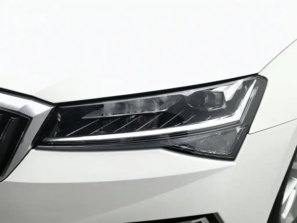 Škoda Superb 2019 TSI280 DSG Standard Edition фото 7