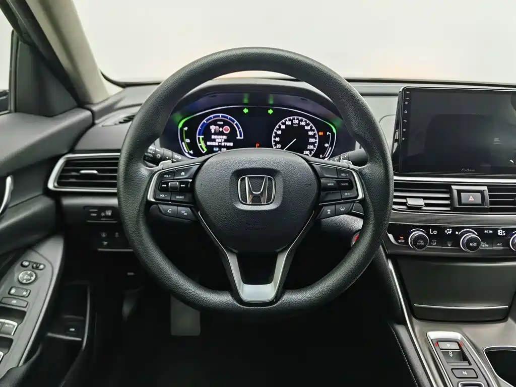 Photo 11 - Honda Accord