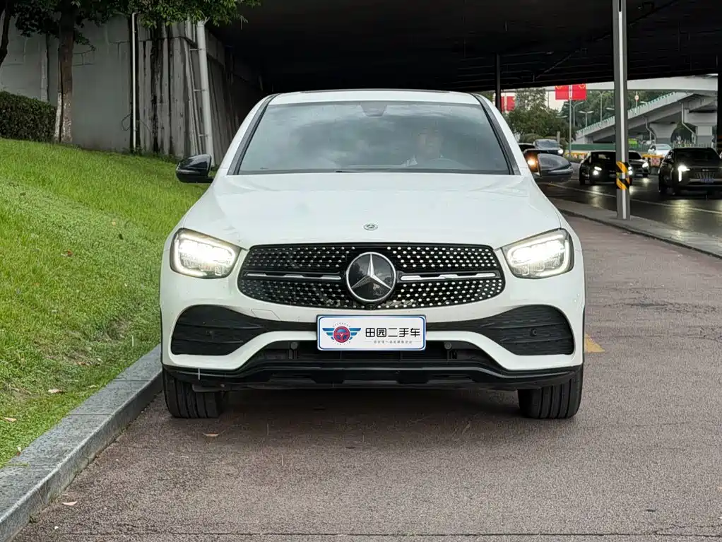 Mercedes-Benz GLC Coupe 2022 2020 GLC 260 4MATIC Coupe SUV