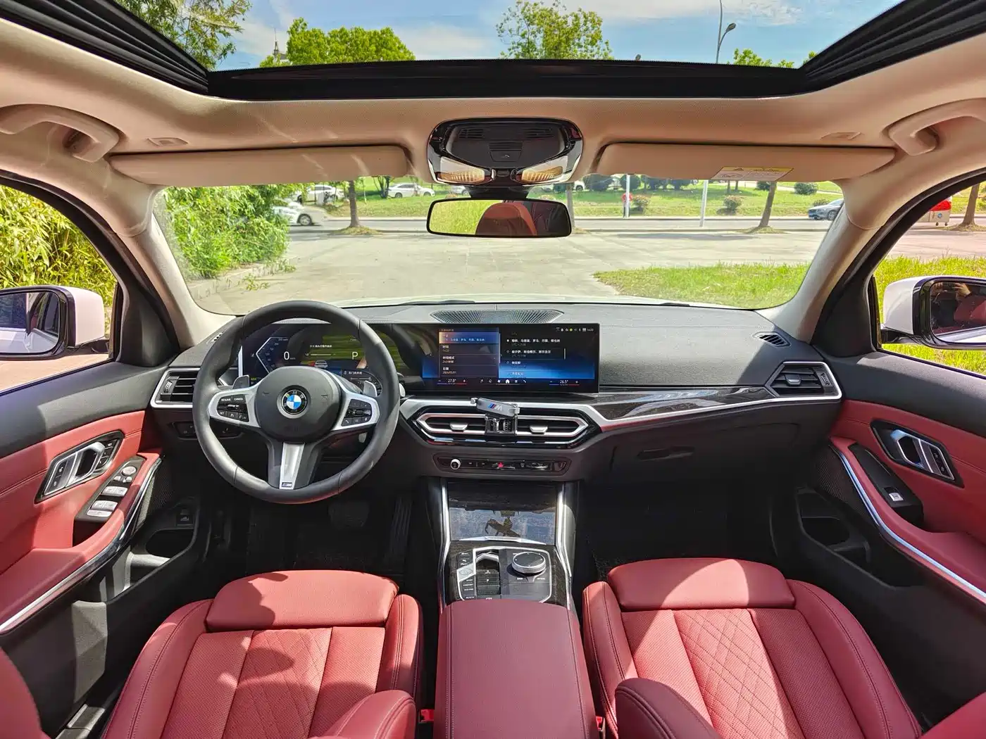 BMW 3 Series 2024 325Li M Sport Package фото 8