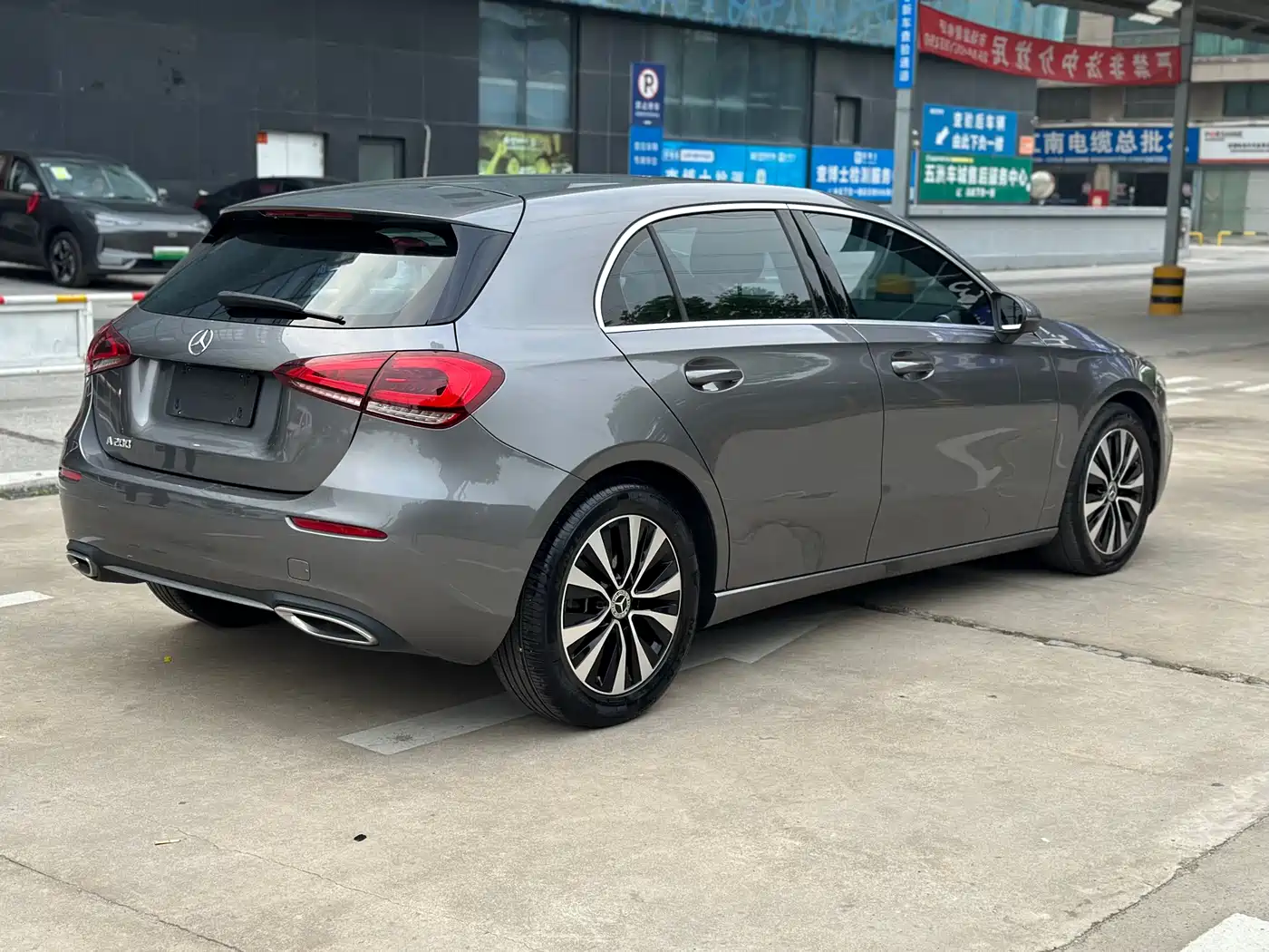 Mercedes-Benz A-Class (Import) 2022 Facelift A 200 Sporty фото 9