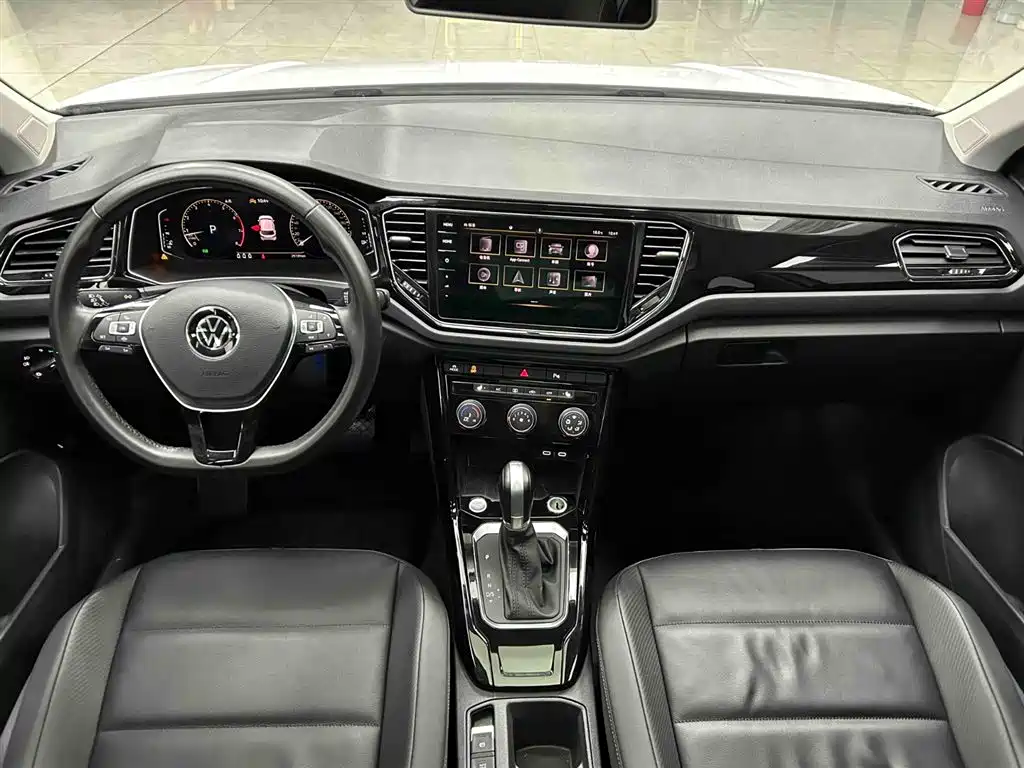 Volkswagen T-ROC 2022 280TSI DSG 2WD Comfort PLUS фото 2