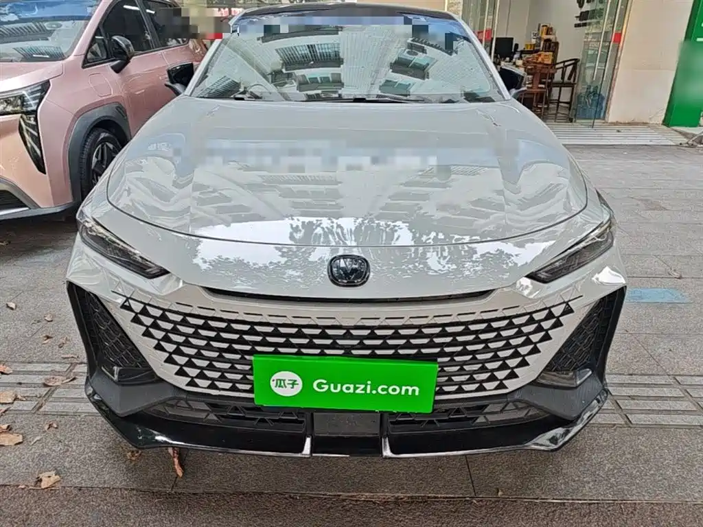CHANGAN UNI-V