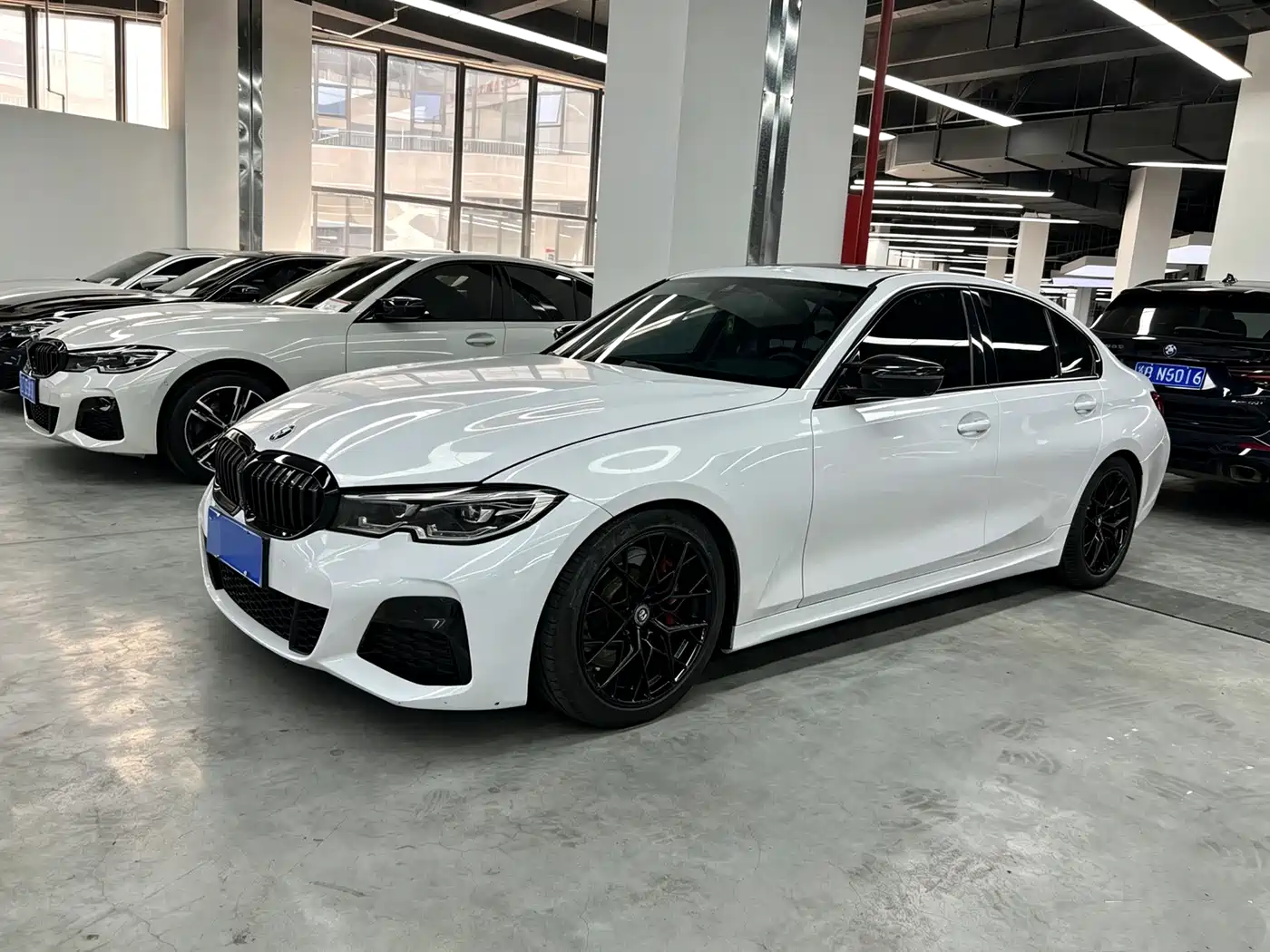 Фото 1 - BMW 3 Series
