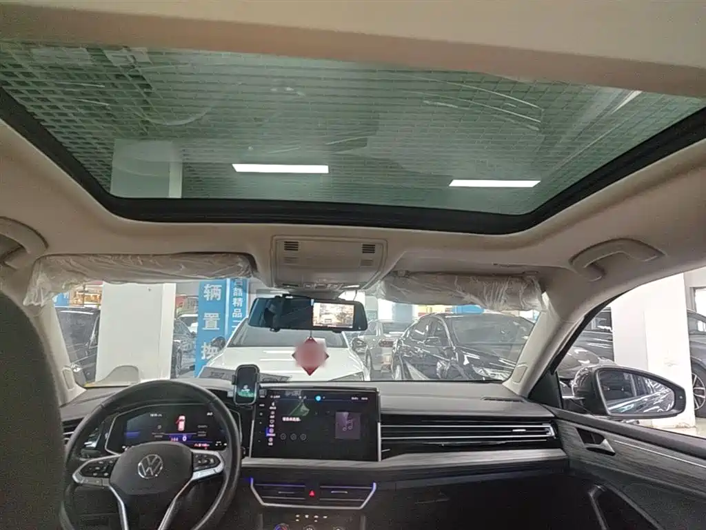 Volkswagen Sagitar 2023 300TSI DSG Surpassing Edition фото 18