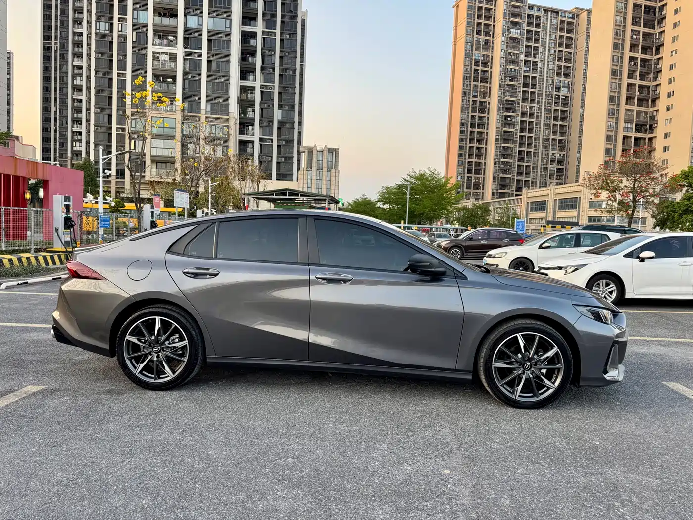 GAC Trumpchi Trumpchi Emkoo 2024 2024 Model 270T DCT Shadow Leopard S Edition