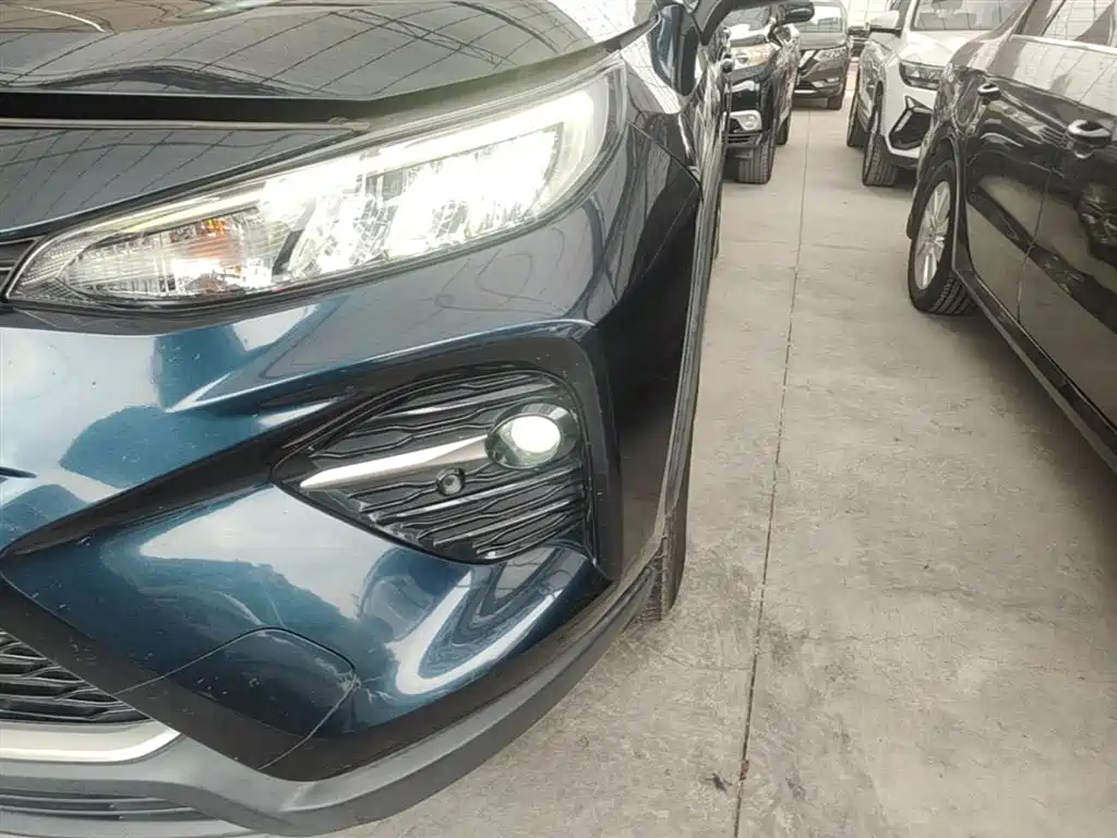 Toyota Wildlander 2020 Hybrid 2.5L E-CVT AWD Luxury Edition фото 24