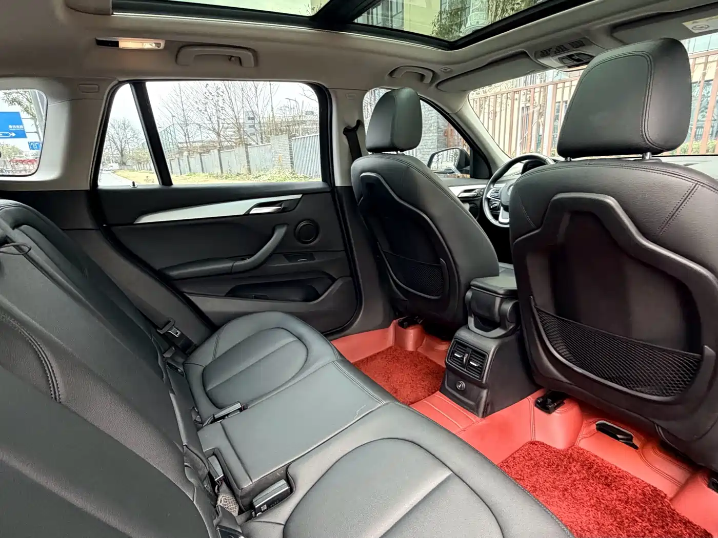 BMW X1 2016 sDrive18Li Premium Model фото 9