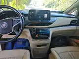 Photo 13 - Buick GL8